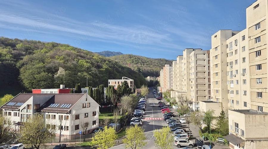 Apartament cu 3 camere nedecomandat în Răcădău