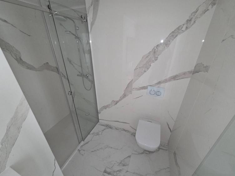 Apartament cu 3 camere semidecomandat în Zorilor