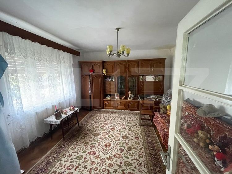 Casă individuală cu 4 camere cu Canalizare în Nord