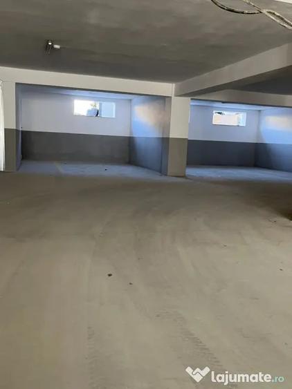 Apartament cu 3 camere decomandat în Parc Zăvoi