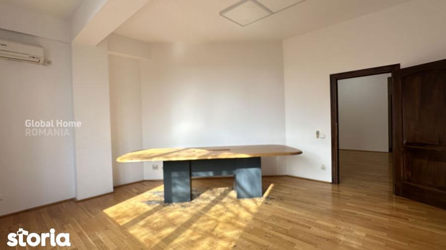Apartament cu 6 camere, mobilat în Herăstrău