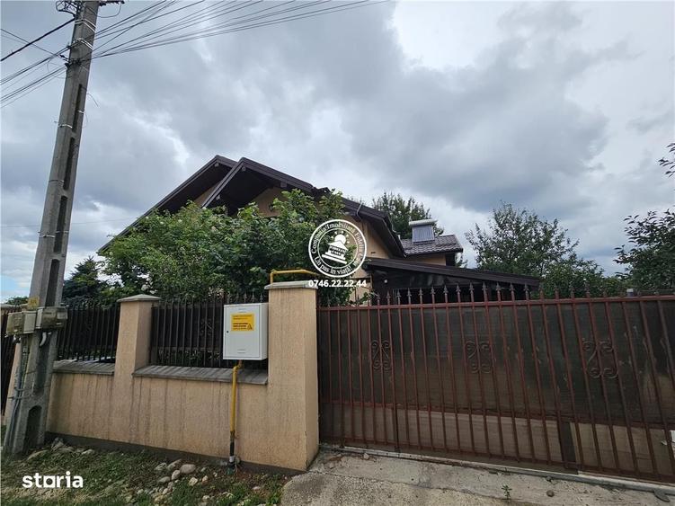 Casă cu 4 camere în Aroneanu