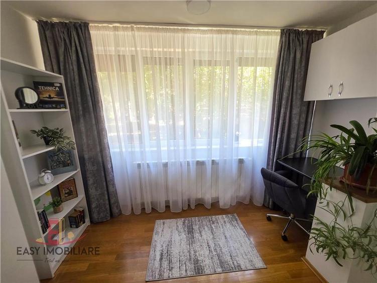 Apartament cu 2 camere decomandat în 7 Noiembrie