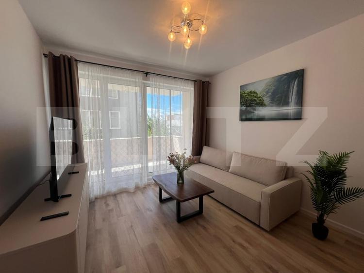 Apartament cu 2 camere semidecomandat, mobilat în Florești