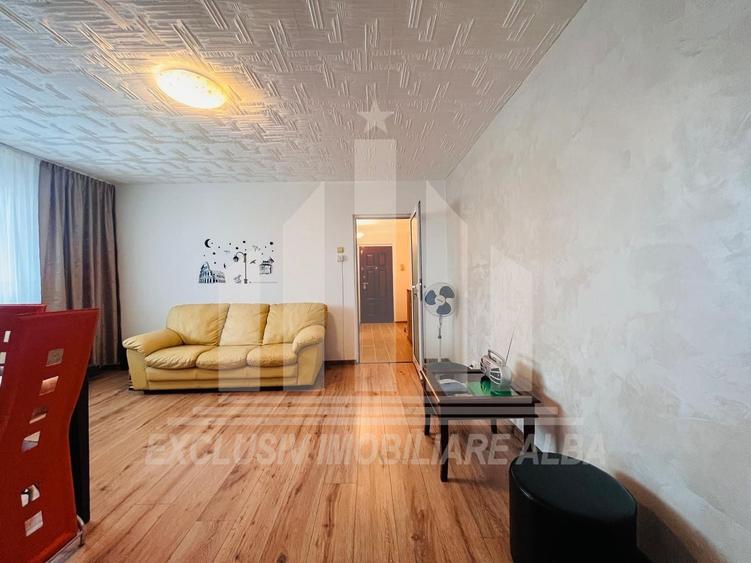 Apartament cu 2 camere semidecomandat, mobilat în Cetate — fotografia 2