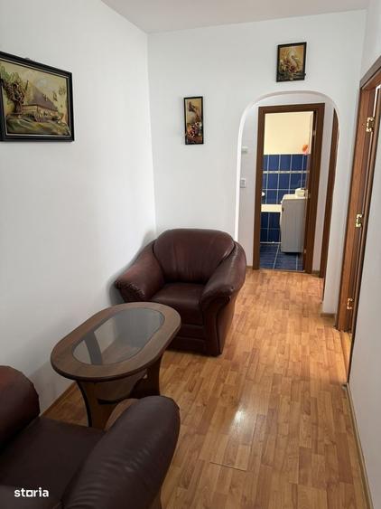 Apartament cu 3 camere decomandat, mobilat în Mircea cel Bătrân