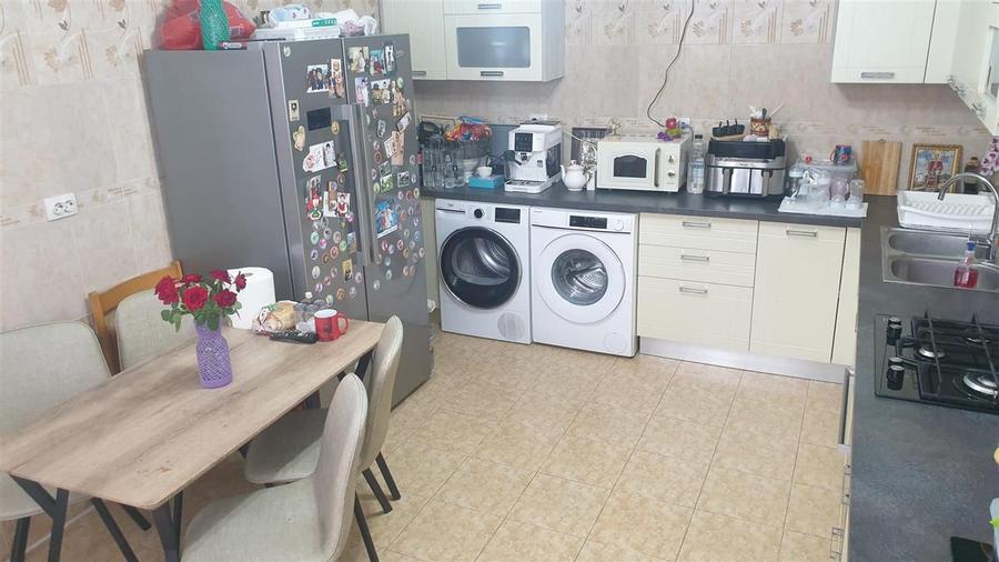 Casă individuală cu 4 camere cu Canalizare în Brăilița