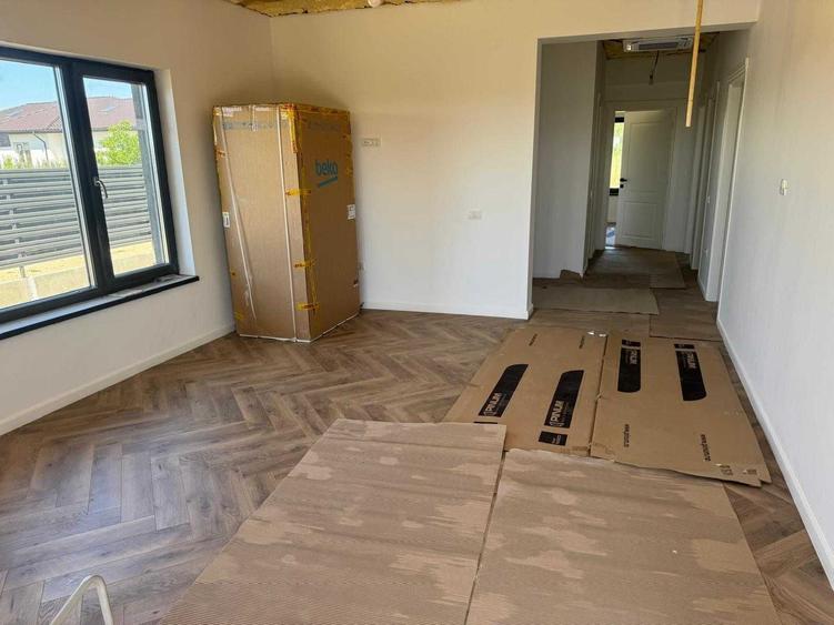 Casă cu 4 camere în Central