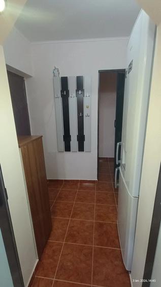 Apartament cu 2 camere semidecomandat în Berceni