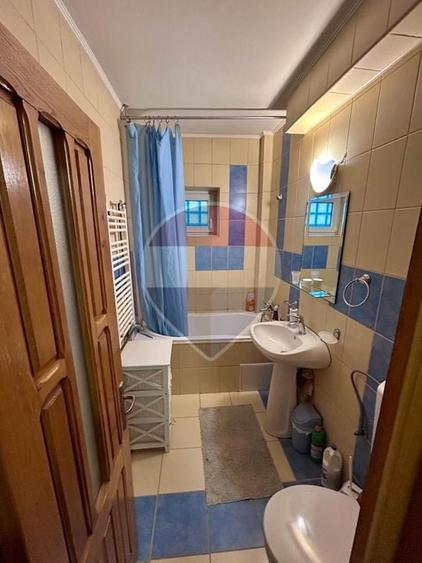 Apartament cu 2 camere decomandat, mobilat în Săsar