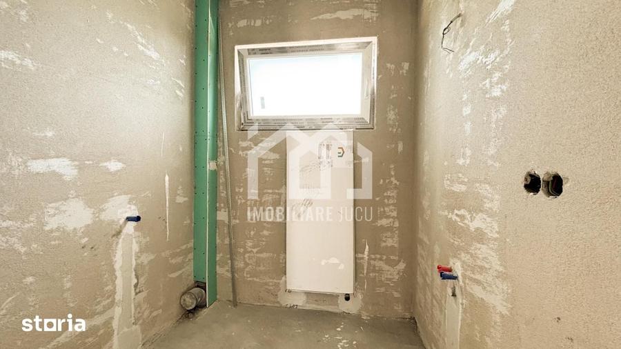 Casă cu 5 camere cu Teren 500 Mp în Jucu