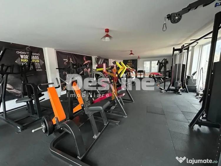 Spațiu comercial, de 336 mp, în Central