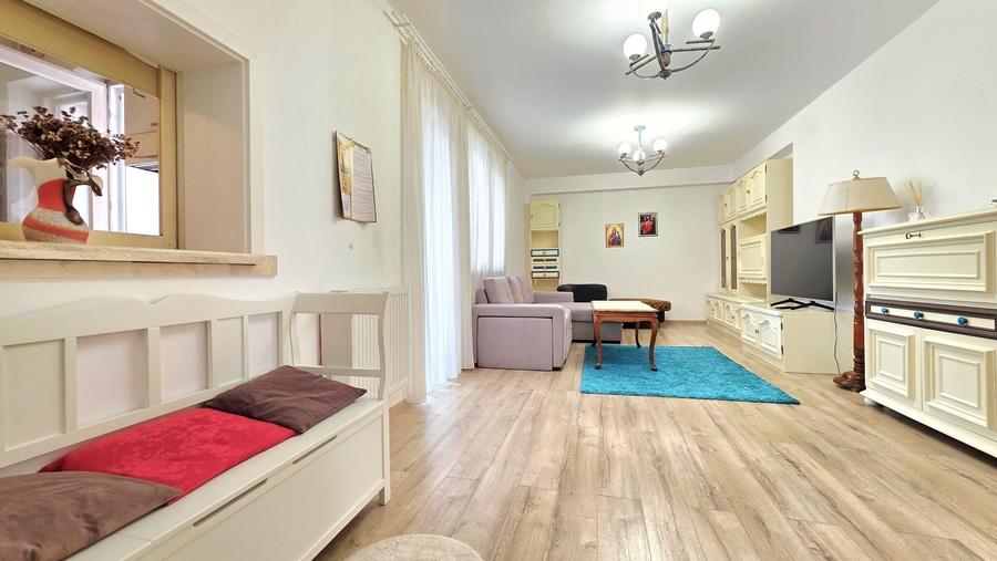 Apartament cu 3 camere decomandat în Ultracentral
