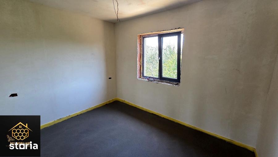 Casă cu 5 camere cu Teren 310 Mp în Malu Mare
