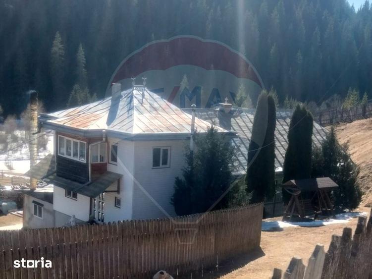 Case cu 7 camere de vanzare in comuna Panaci, sat Dragoiasa. - 10