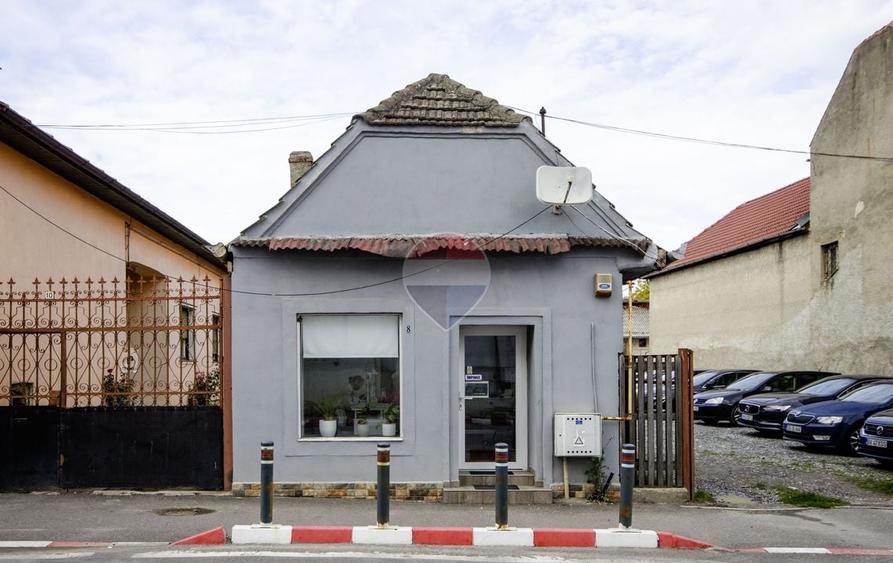 Spațiu comercial, de 56 mp, în Cernatu
