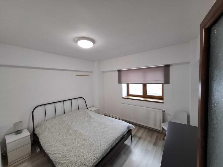 Apartament cu 3 camere decomandat în Exterior Vest