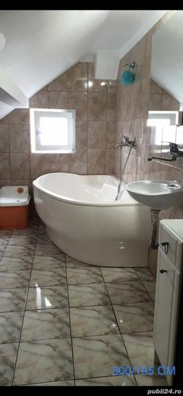 Casă cu 6 camere în Beclean