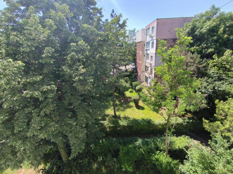 Apartament cu 3 camere semidecomandat în Baraolt