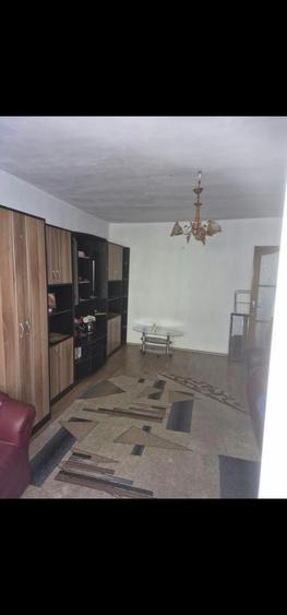 Apartament cu 2 camere decomandat în Letea Veche