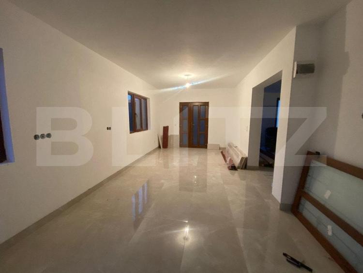 Casă individuală cu 6 camere cu Teren 500 Mp în Beclean