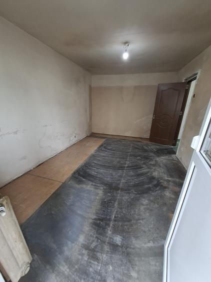 Apartament cu 2 camere decomandat în Barbu Văcărescu