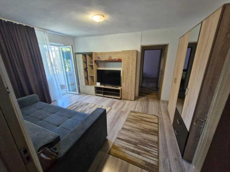Apartament cu 2 camere semidecomandat în Tureni