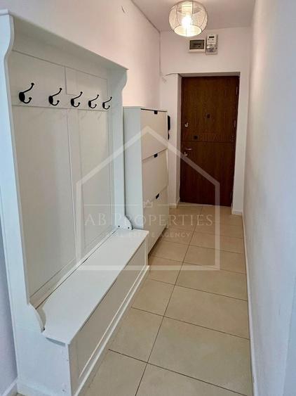 Apartament cu 3 camere decomandat, mobilat în Dorobanți
