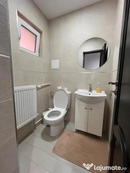 Apartament cu 3 camere decomandat în Gorjului