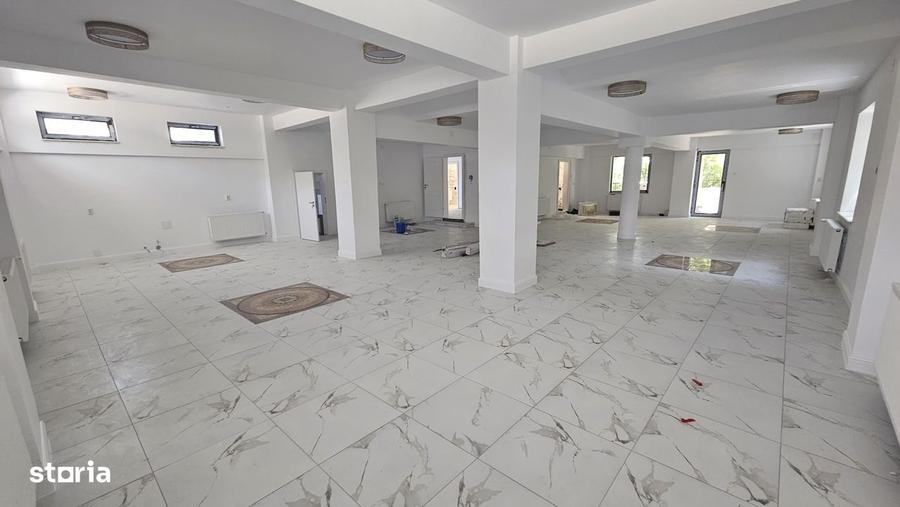 Casă cu 4 camere în Sărărie