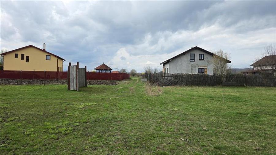 Teren Construcții intravilan de 845 mp, în Podu Oltului