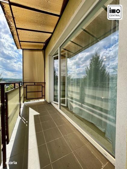 Apartament cu 3 camere decomandat în Europa