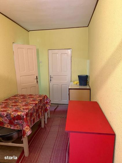 Hantesti - casa de locuit cu 3 camere si anexe - 6