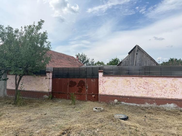 Casă individuală cu 2 camere cu Canalizare în Caporal Alexa