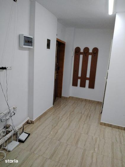 Spațiu comercial, de 13 mp, în Podgoria