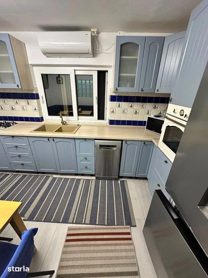 Apartament cu 4 camere decomandat, mobilat în Sebastian
