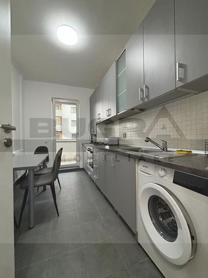 Apartament cu 3 camere semidecomandat, mobilat în Zorilor