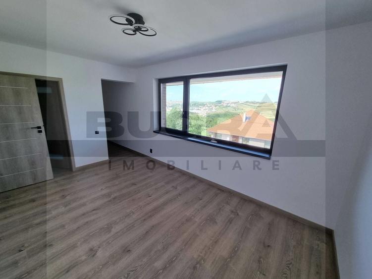 Casă individuală cu 5 camere cu Canalizare în Borhanci