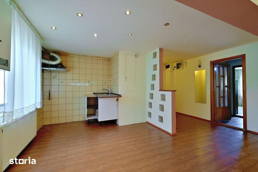 Apartament cu 4 camere decomandat în Vest