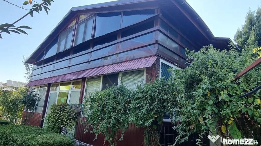 Casă cu 5 camere cu Teren 1000 Mp în Sud