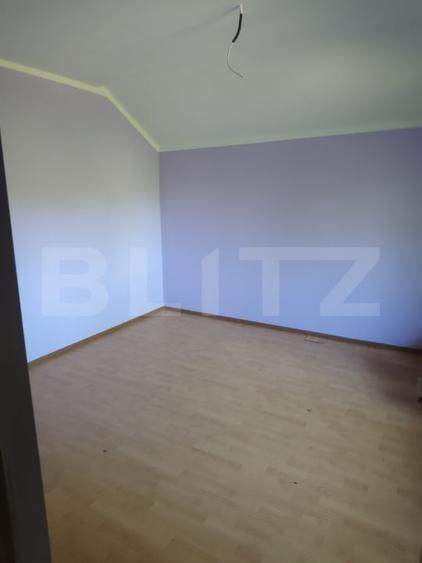 Duplex cu 5 camere cu Teren 2500 Mp în Cug