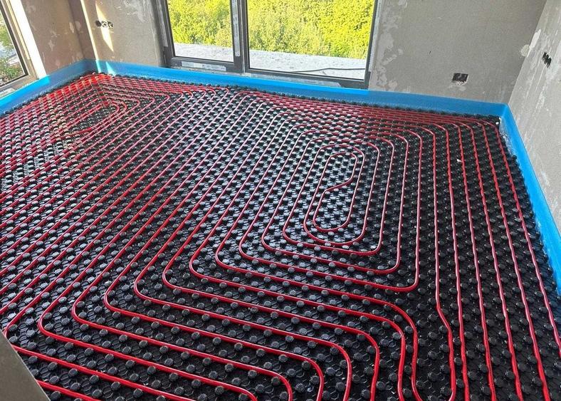 Duplex cu 4 camere cu Canalizare în Exterior Sud