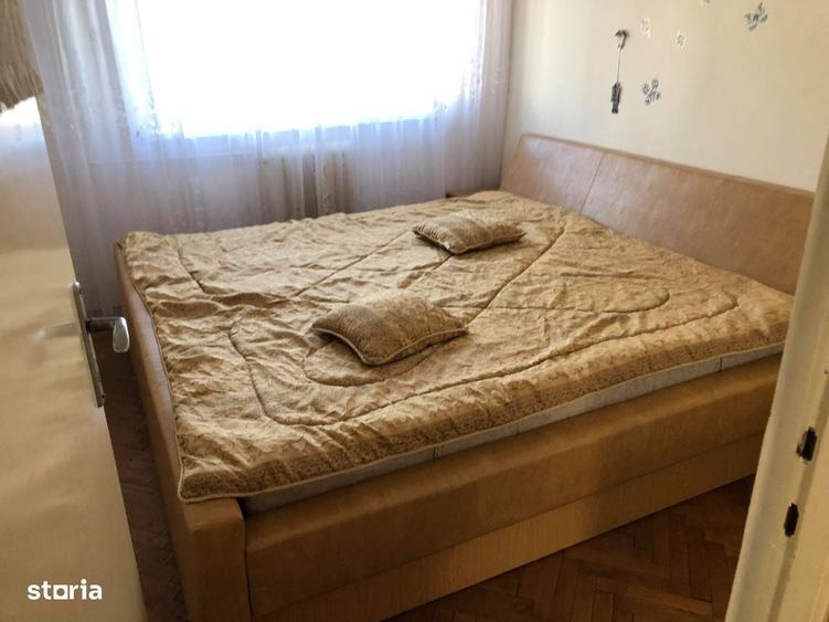 Apartament cu 4 camere decomandat în Mărăței