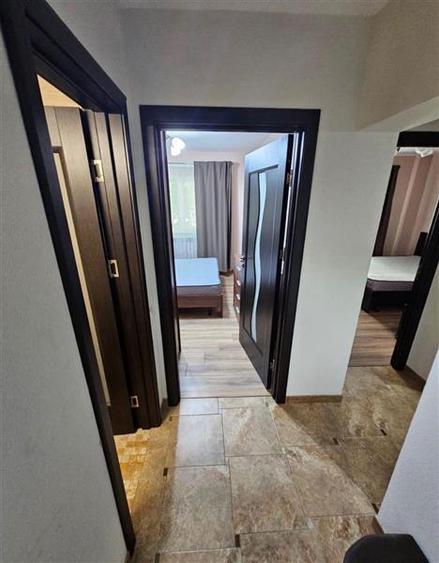 Apartament cu 3 camere decomandat în Aeroport