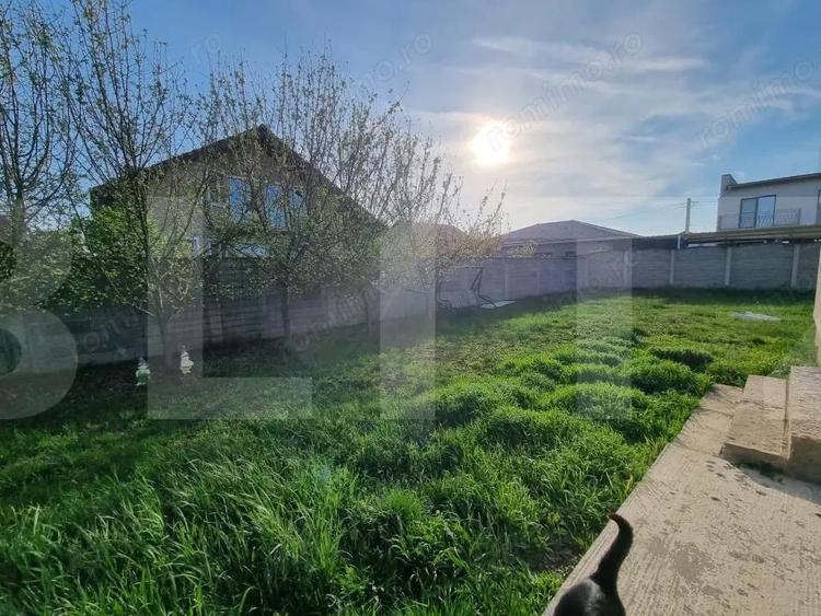 Casă cu 5 camere cu Teren 605 Mp în Urseni
