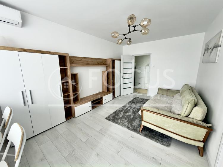 Apartament cu 3 camere semidecomandat, mobilat în Dorobanți
