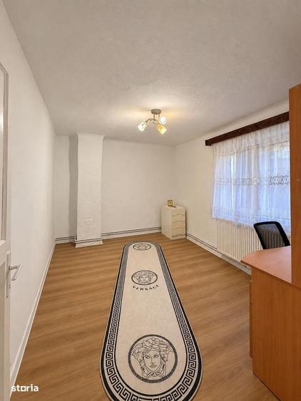 Casă cu 3 camere în Suseni