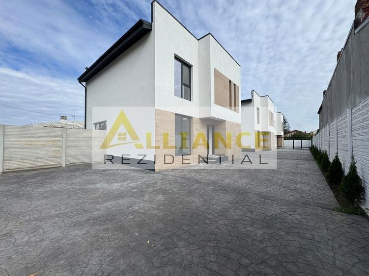 Casă individuală cu 5 camere decomandat cu Teren 260 Mp în Sud