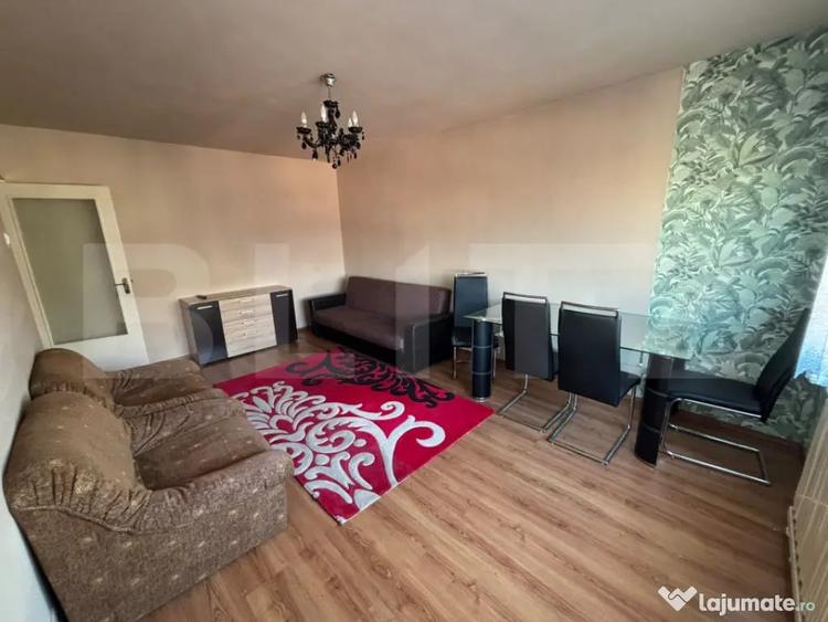 Apartament cu 3 camere decomandat în Decebal