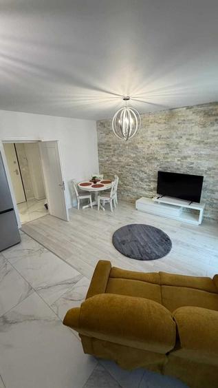 Apartament cu 3 camere decomandat în Vest